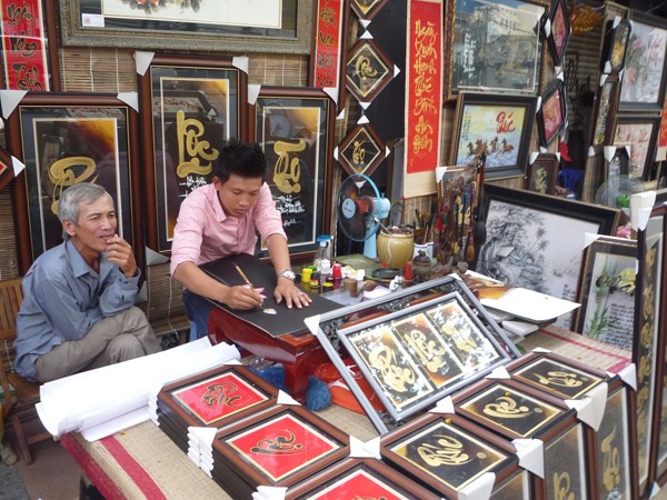 Ông đồ trẻ 'xuống phố' Sài Gòn - ảnh 6